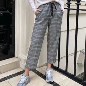 EUC - Aritzia - The Group Babaton - Jimmy Pant - Size XS